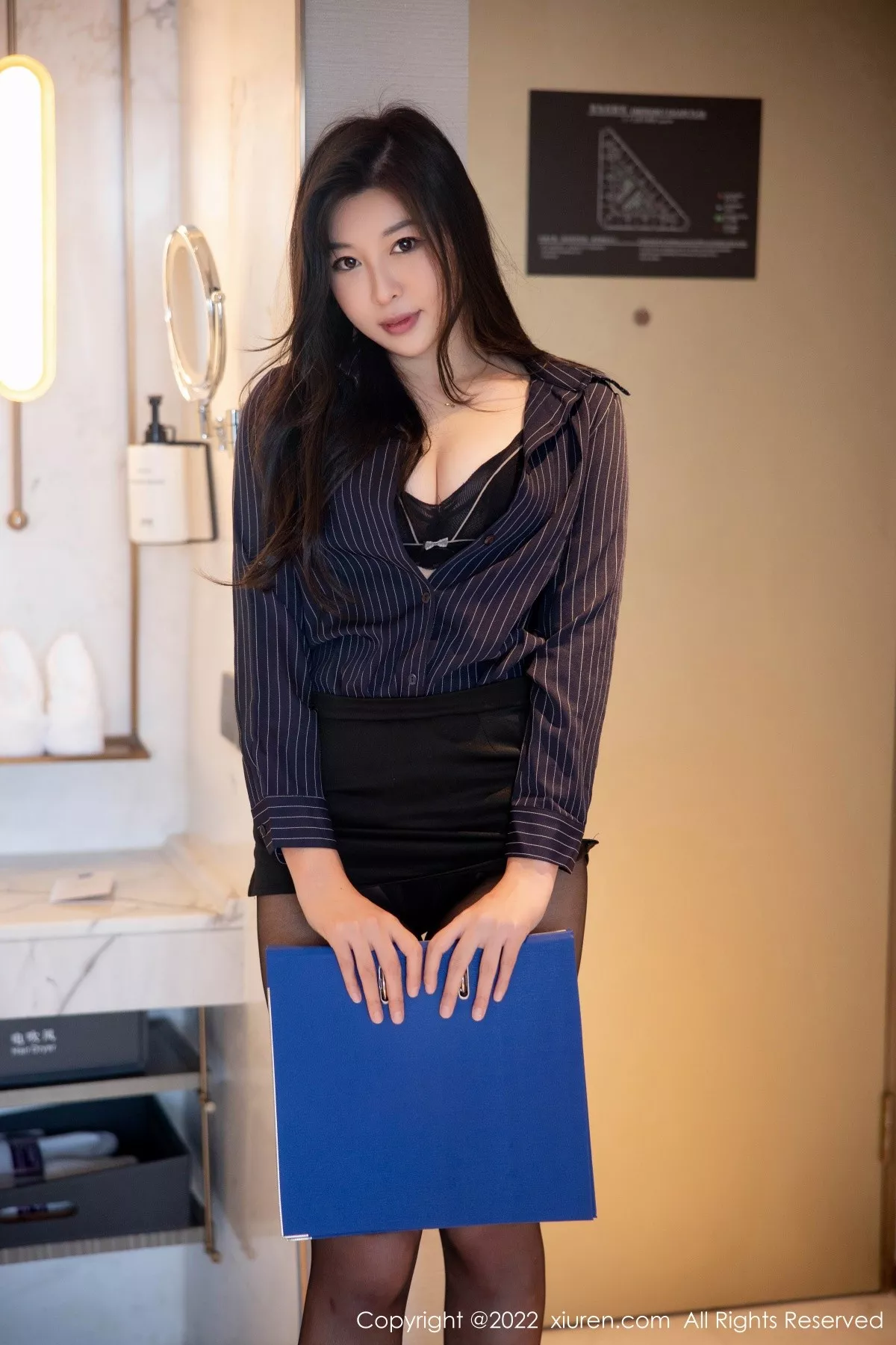 [XiuRen秀人网]第5604期卡卡酱写真-秀人资源网